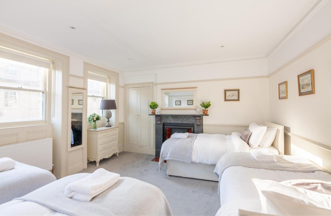 City Centre Stunning House-Roman Baths - 3Min Walk - 4 Bedrooms Exterior photo