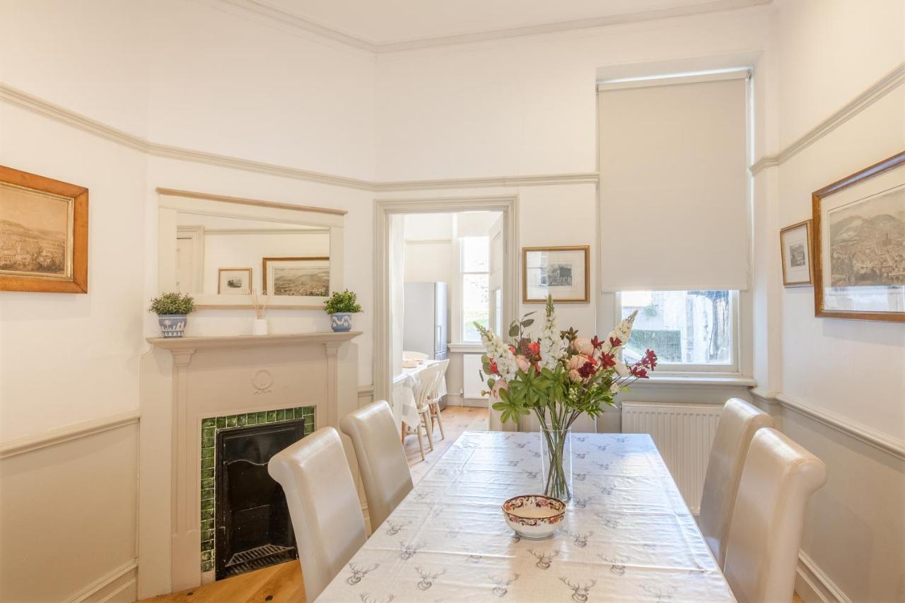 City Centre Stunning House-Roman Baths - 3Min Walk - 4 Bedrooms Exterior photo