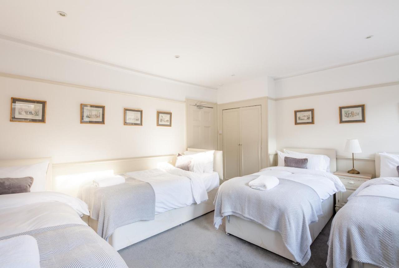 City Centre Stunning House-Roman Baths - 3Min Walk - 4 Bedrooms Exterior photo