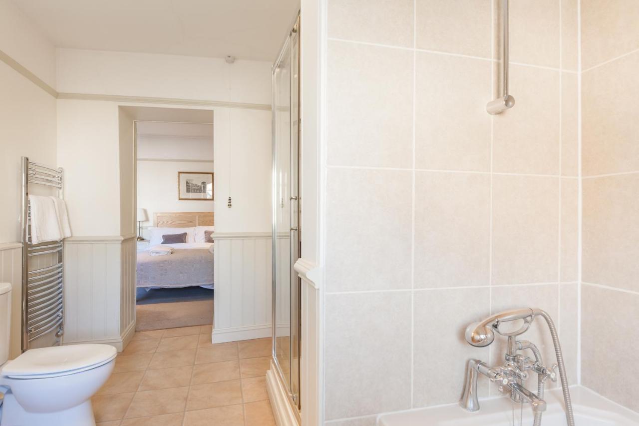 City Centre Stunning House-Roman Baths - 3Min Walk - 4 Bedrooms Exterior photo